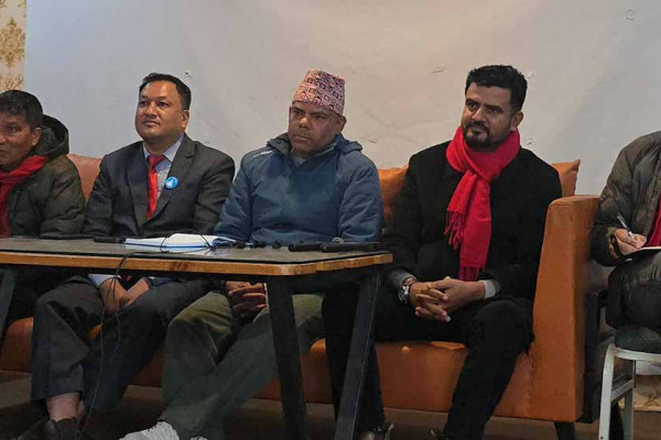 भक्तपुर २ मा हाम्रो प्रतिस्पर्धा महेश बस्नेतसँग होइनः रास्वपा उम्मेदवार खत्री