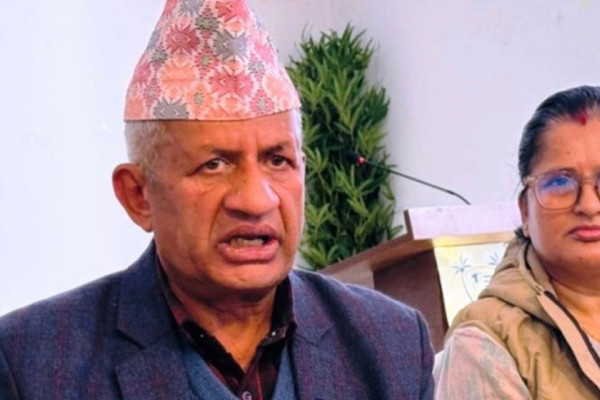 प्रदीप ज्ञवाली भन्छन्: नायक र पपुलिजमले मुलुकलाई निकास दिँदैन