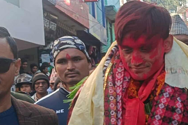 जेन–जी आन्दोलनका घाइते पवन शाहीलाई कालीकोटमा स्वागत