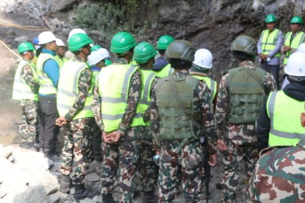 अपर मेवा जलविद्युत आयोजनाको सुरुङ खन्न थालियो