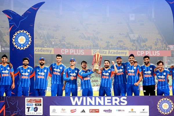 पाँचौं टी-२० मा न्युजिल्यान्डलाई हराउँदै भारतले सिरिज जित्यो