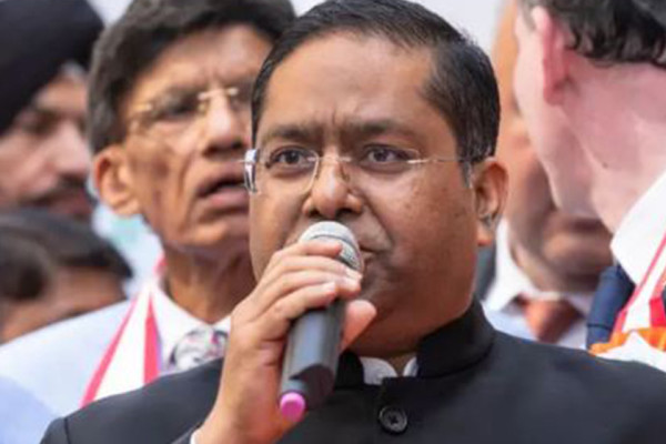 मेलबर्नमा महात्मा गान्धीको तोडफोड गरी हटाइएको मूर्ति तुरुन्त खोज्न भारतको माग