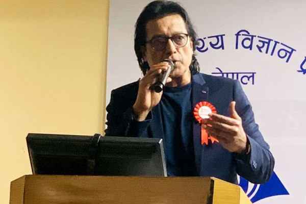 क्यान्सरबाट बच्न जीवनशैली सुधार्नुपर्ने अभिनेता राजेश हमालको सुझाव