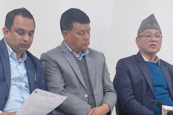 निर्वाचन सार्ने षडयन्त्र गर्दैछ सरकार: रामबहादुर थापा