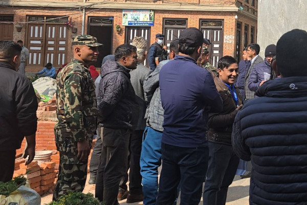 भक्तपुरका धेरै मतदानस्थल खुल्ला आकाशमुनि