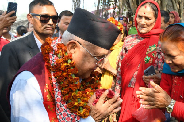 भावनात्मक बहकाउभन्दा तथ्य र कामको आधारमा मत माग्न कार्यकर्तालाई ओलीको निर्देशन