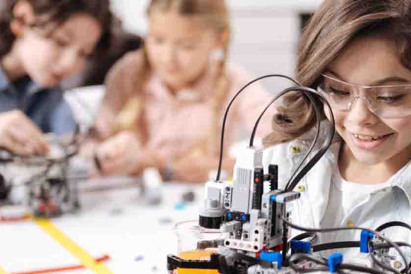 विज्ञानमा महिला तथा बालिकाको सहभागिता बढाउनुपर्नेमा जोड