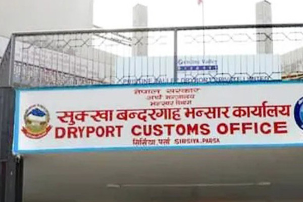 सुक्खा बन्दरगाहमा छ महिनामा ५७२ रेल्वे र्‍याकमार्फत सामान भित्रियो