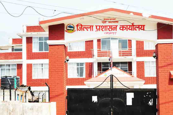 स्थानीयले बयालिस थान हतियार बुझाए