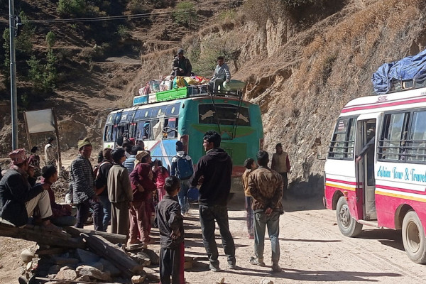 गाउँ फर्किएको मतको प्रश्न: हाम्रो पाँच वर्ष कहाँ गयो?