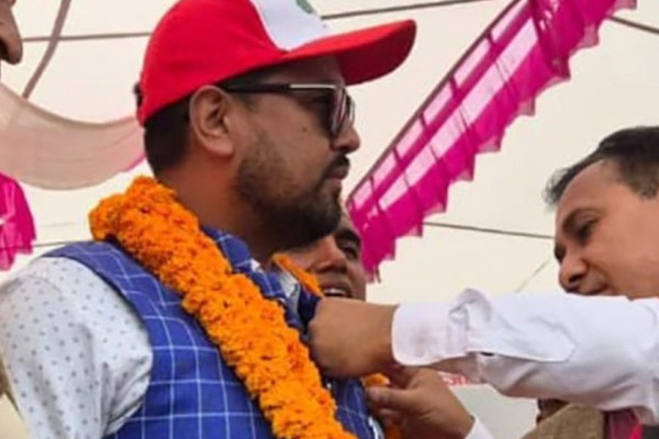 रास्वपाका जिल्ला सभापतिले छाडे पार्टी