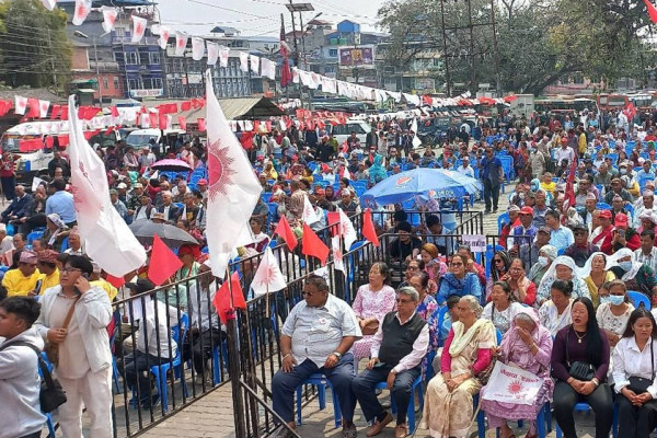 साङ्पाङको आमसभापछि धरानमा एमालेको शक्ति प्रदर्शन, ‘इतिहास दोहोर्याउने’ दाबी