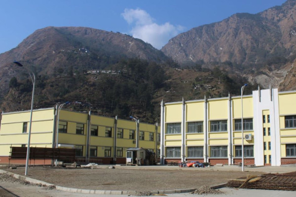 आइतबार रातिदेखि तातोपानी लिपिङ नाका पूर्ण रुपमा बन्द