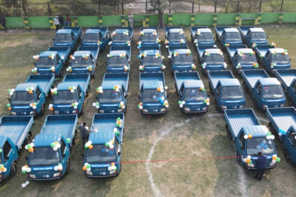 भारत सरकारद्वारा ३० थान ‘वान टन’ सवारी हस्तान्तरण