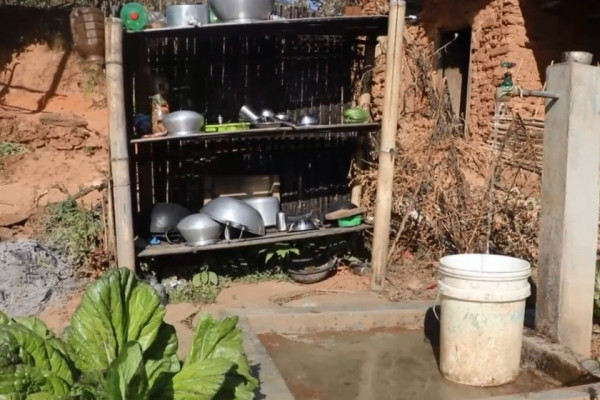 आँगनमै धारा र हातमा फिल्टर: खुसीले गदगद स्थानीय