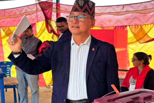 राप्रपा अध्यक्ष लिङ्देनले गरे मतदान