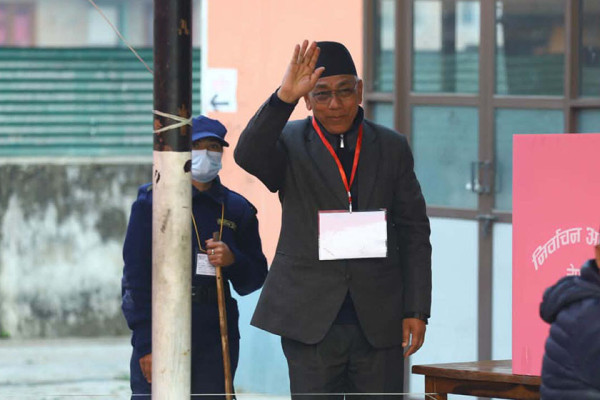 नेमकिपाका सचिव सुवालले गरे मतदान