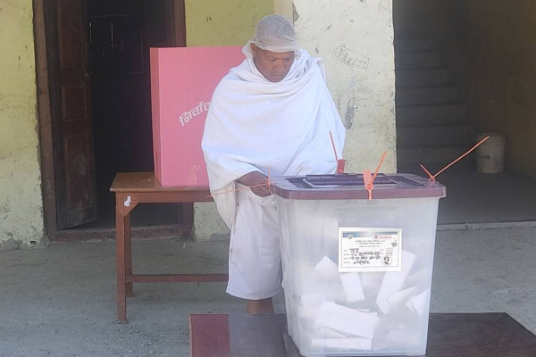 मुगुमा किरियापुत्रीले गरे मतदान