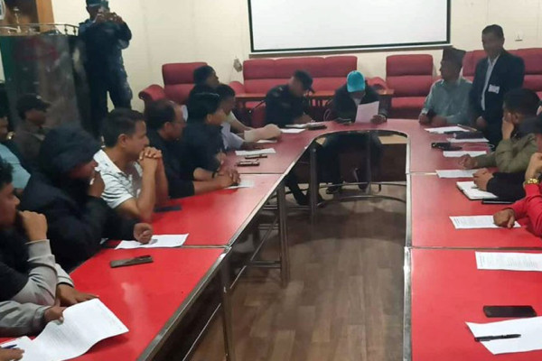 कैलाली- ५ मा सर्वदलीय बैठक सुरु