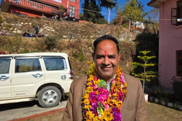 डडेल्धुरामा कांग्रेसको गढ भत्काउँदै रास्वपाका जोशी विजयी