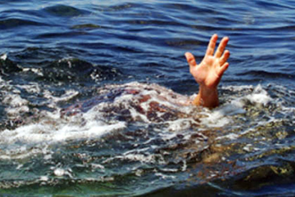 माछा मार्ने क्रममा खोलामा डुबेर एक युवकको मृत्यु