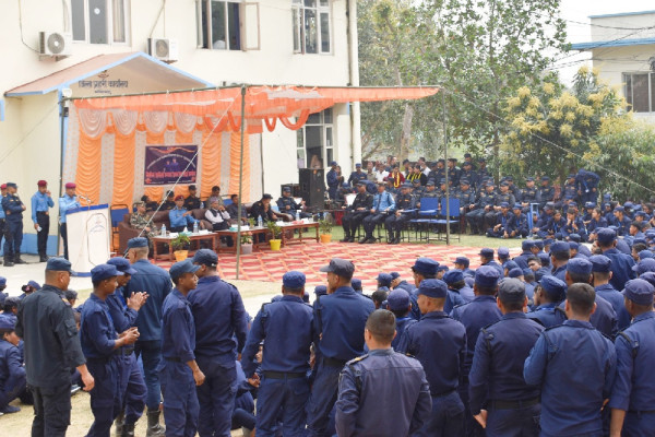 अनुशासन विपरीत काम गर्ने १० जना निर्वाचन प्रहरी कारबाहीमा