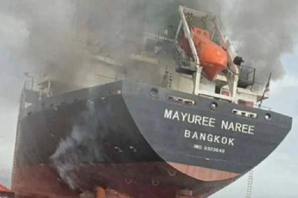 जहाज आक्रमणपछि २० जना थाई चालक दल घर फर्के, तीन अझै बेपत्ता