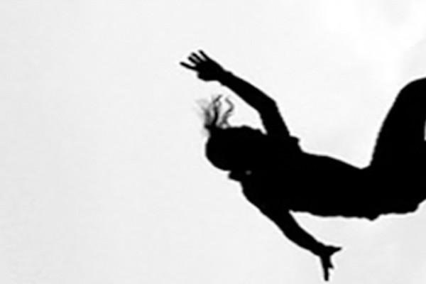 रुखबाट लडेर युवकको मृत्यु