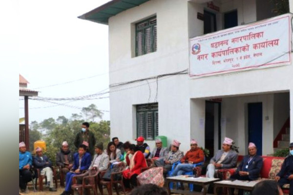 षडानन्द नगरपालिकाद्वारा दुर्गमका नागरिकलाई घरदैलो सेवा